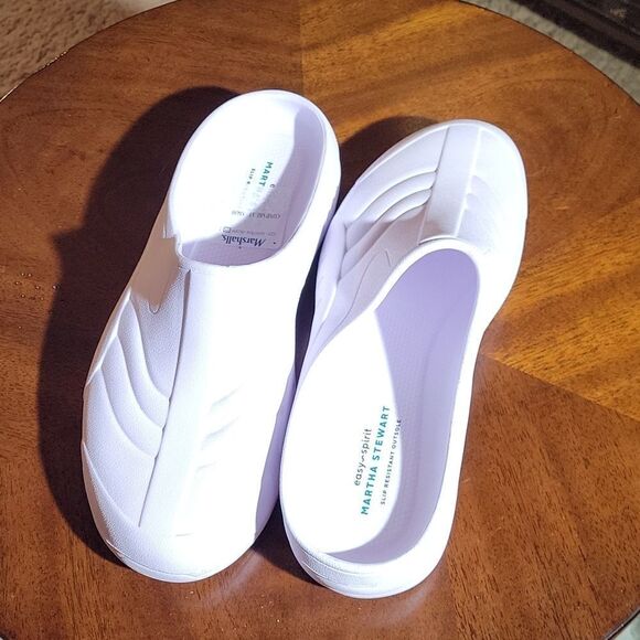 BRAND NEW MARTHA STEWART TGARDEN SLIP-ON RESISTANT CLOGS - Picture 6 of 16